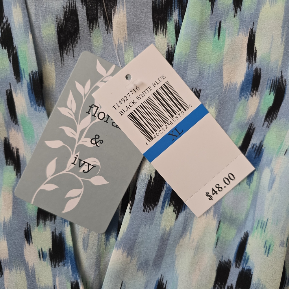 NWT Floral & Ivy Sleeveless Patterned Blouse - Size XL - Picture 3 of 4